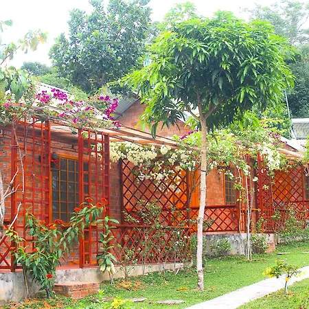 Phu Quoc Valley Sen Bungalow Exterior photo