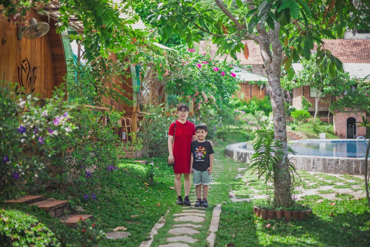 Valley Sen Phu Quoc