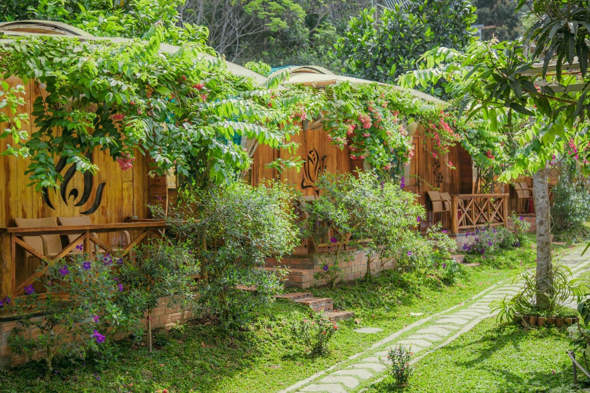 Valley Sen Hotel Phu Quoc